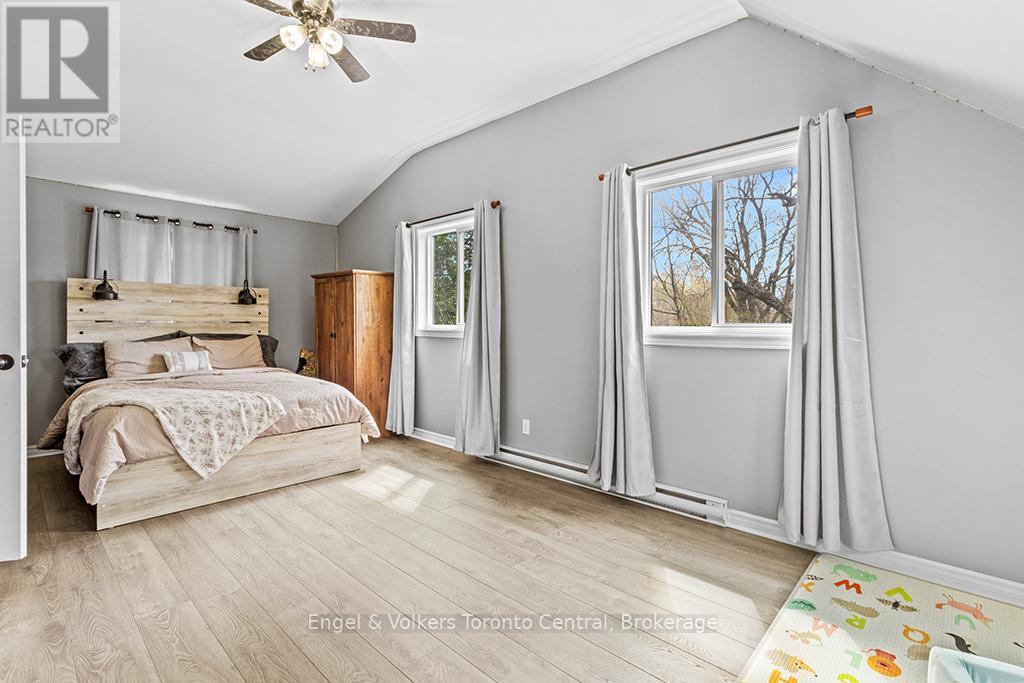122459 GREY ROAD 5 - 17