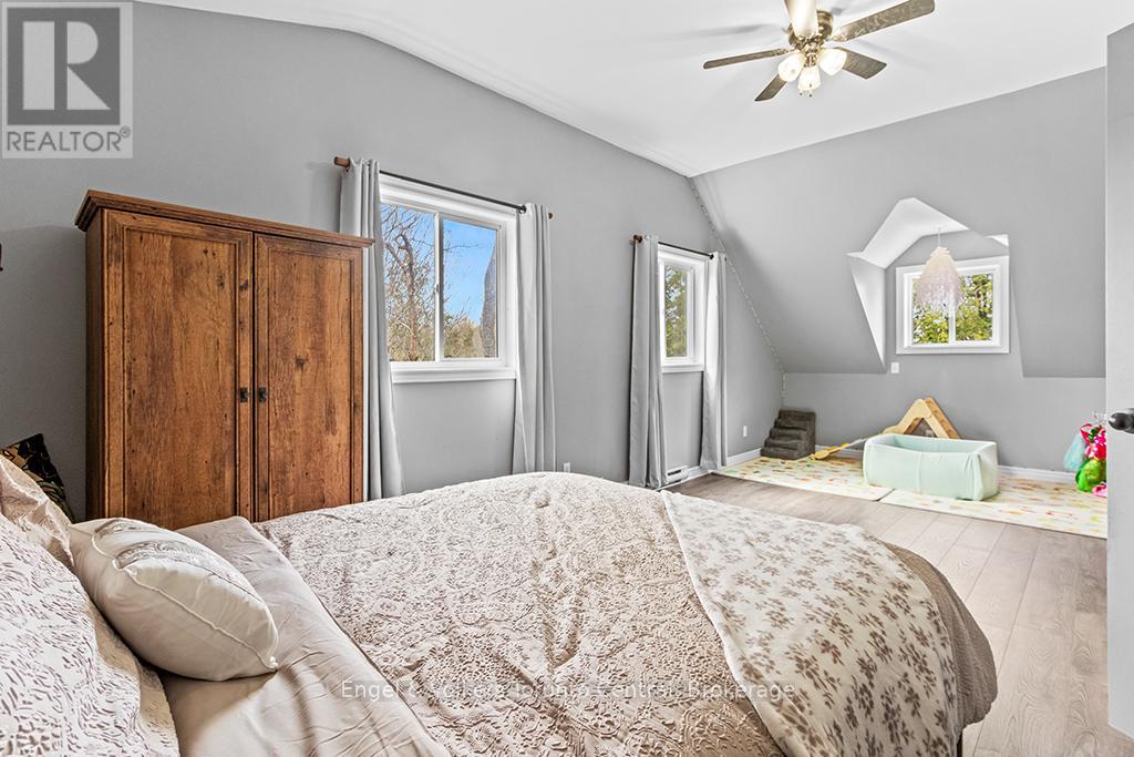 122459 GREY ROAD 5 - 18
