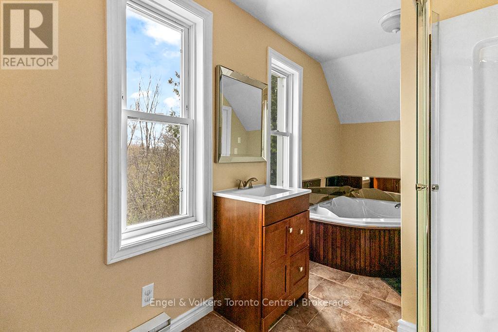 122459 GREY ROAD 5 - 20