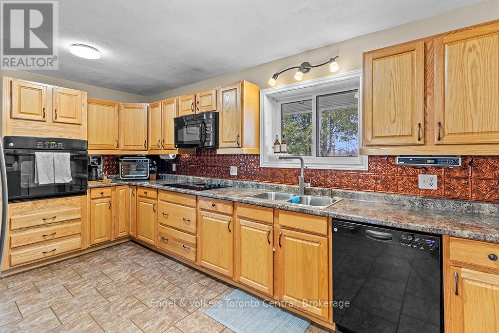 122459 GREY ROAD 5 - 8
