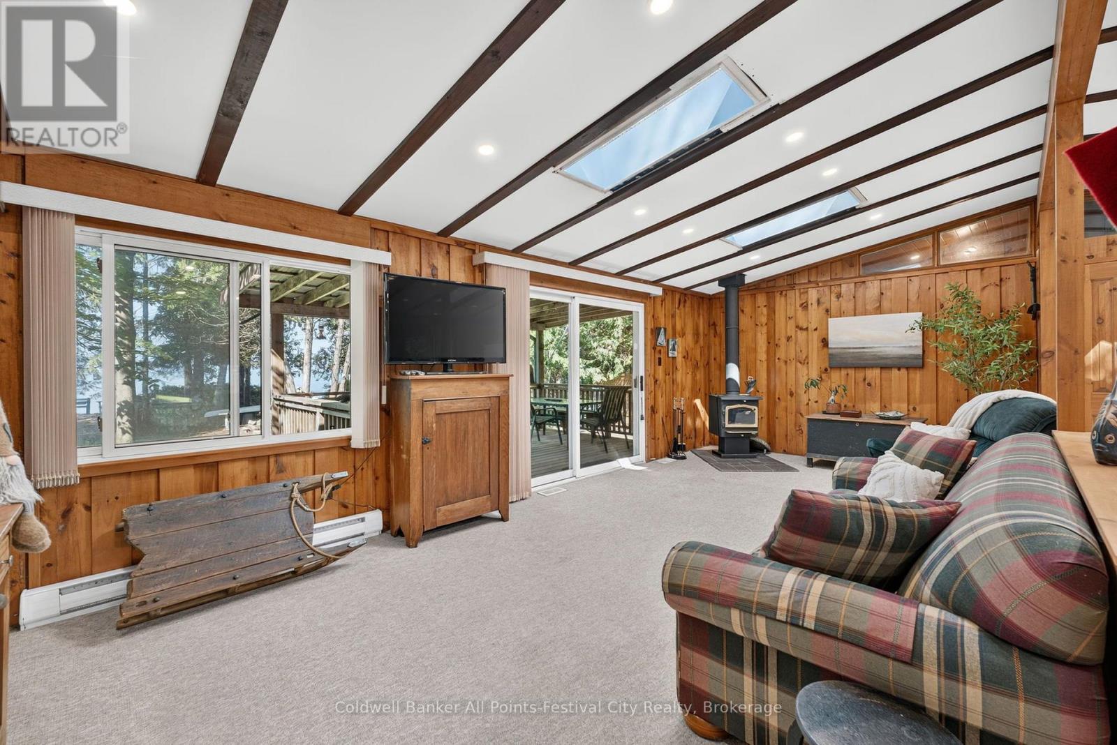 149 HURON ROAD W - 11