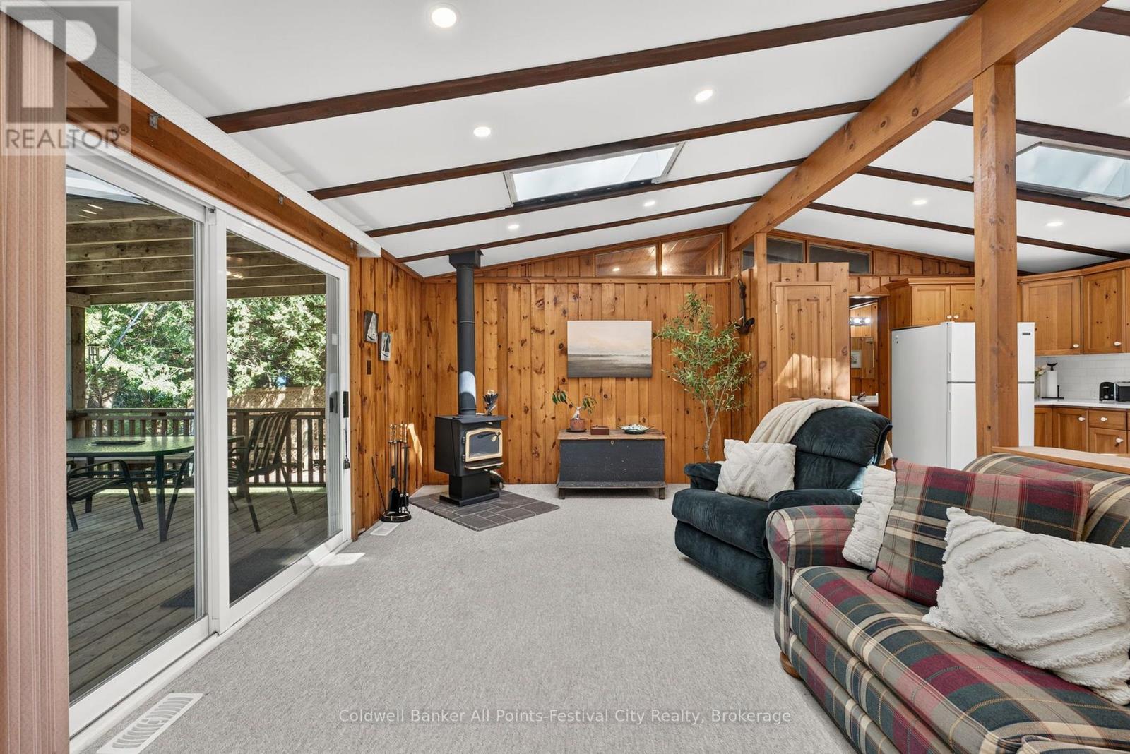 149 HURON ROAD W - 13