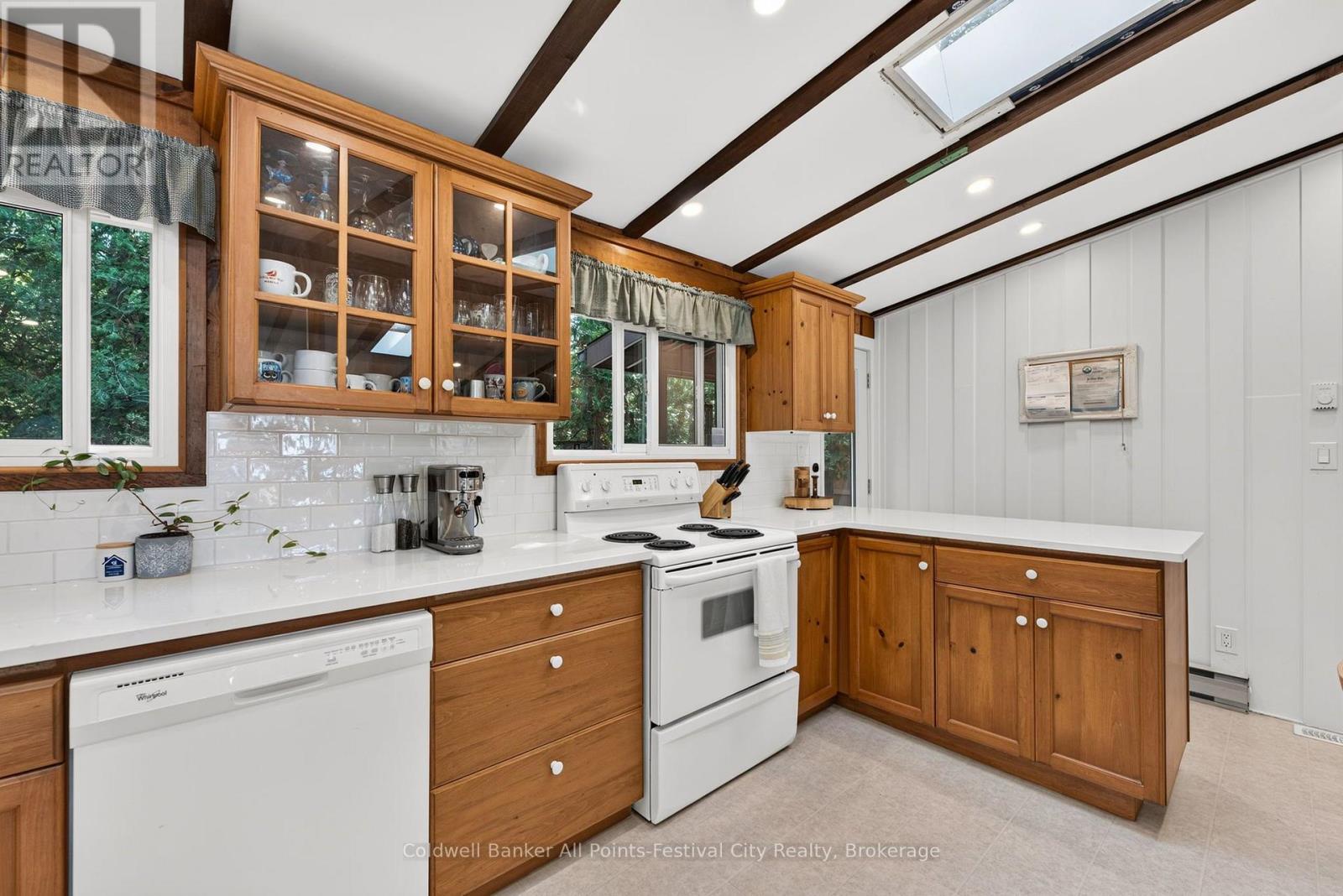 149 HURON ROAD W - 16