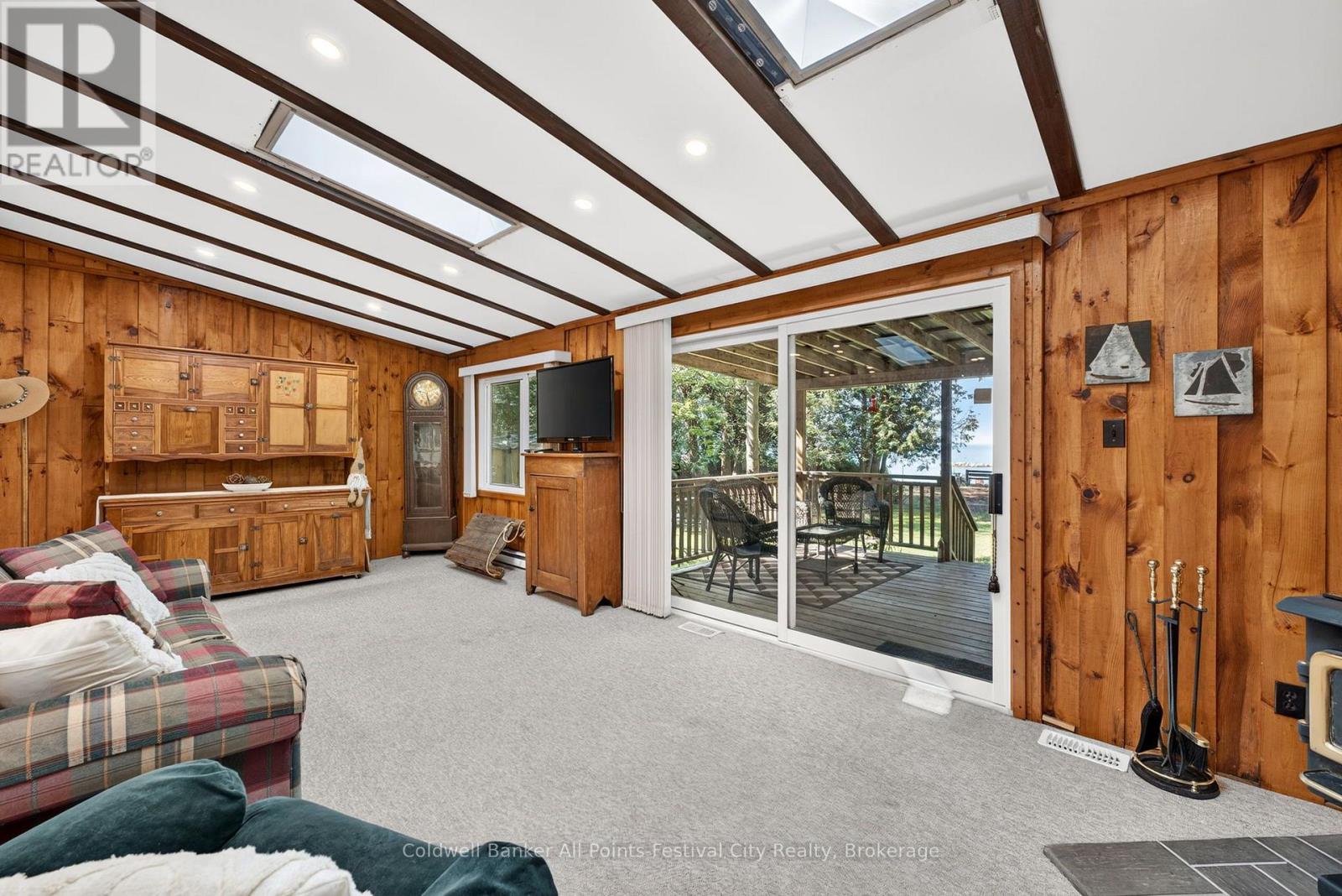 149 HURON ROAD W - 18