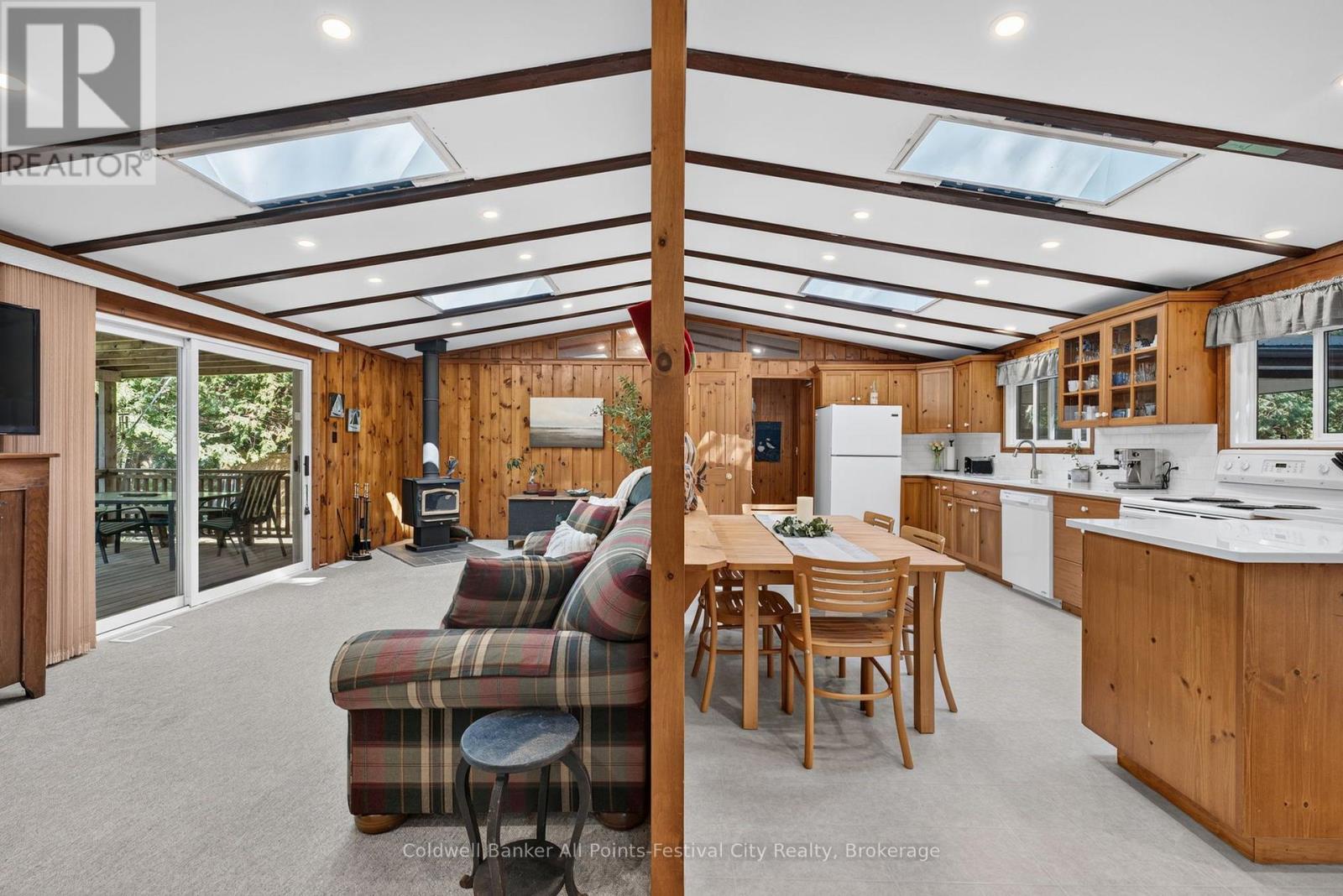 149 HURON ROAD W - 20