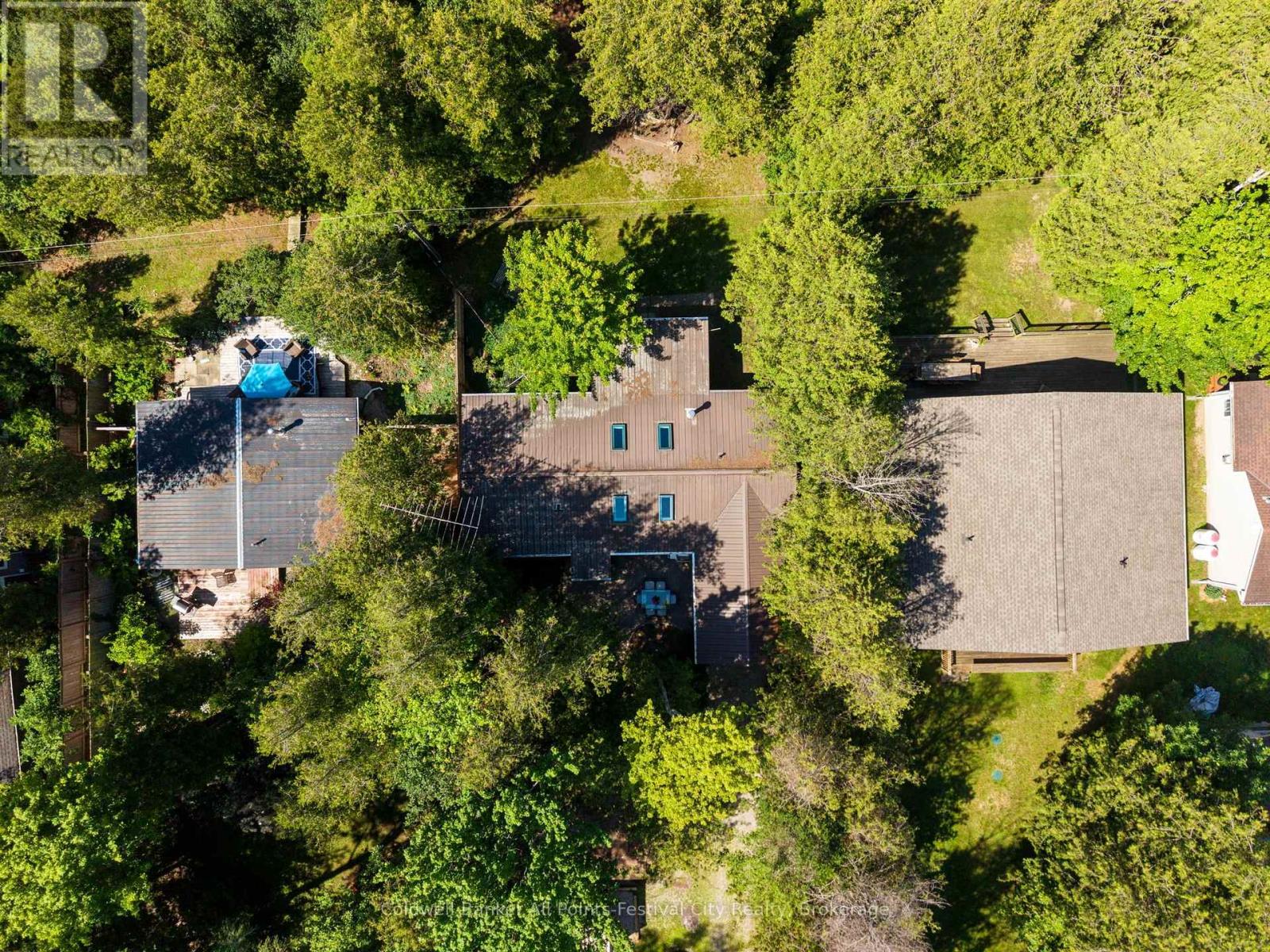 149 HURON ROAD W - 43