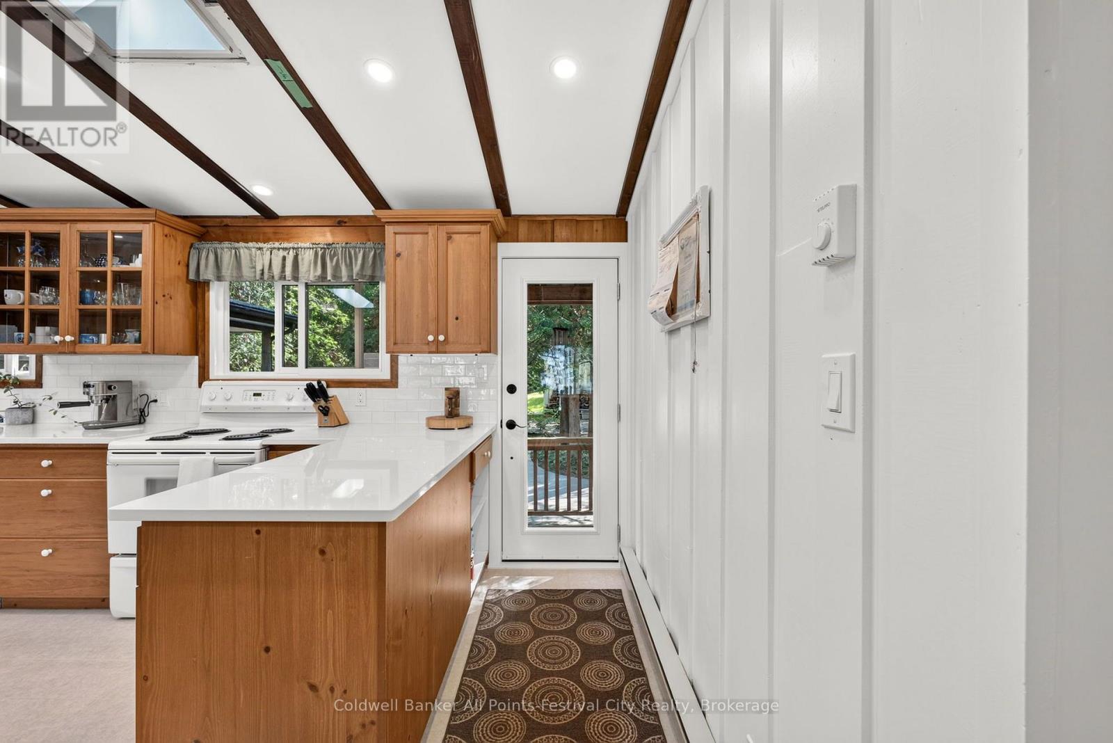 149 HURON ROAD W - 9