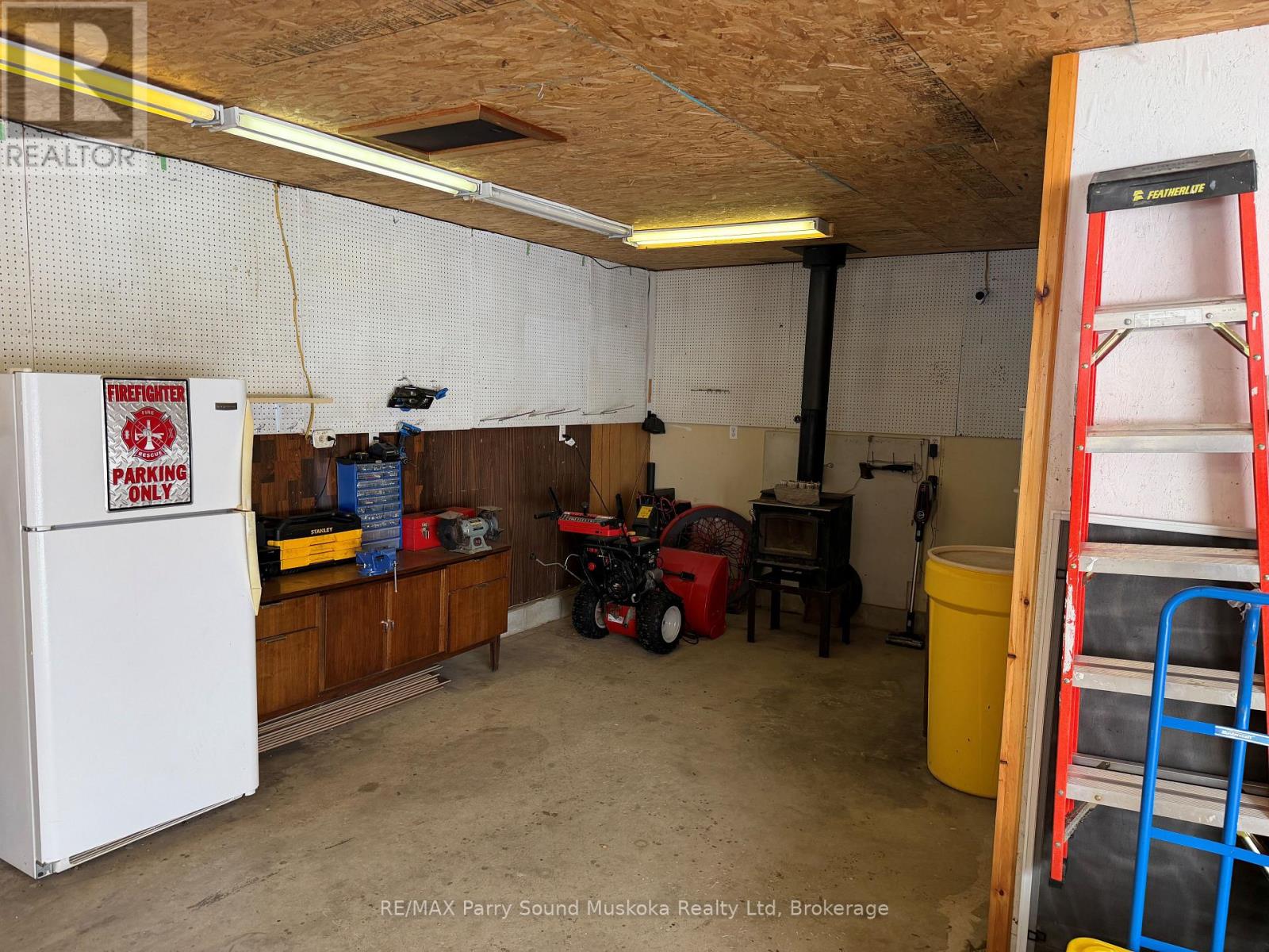 127 BURNETTS ROAD - 38