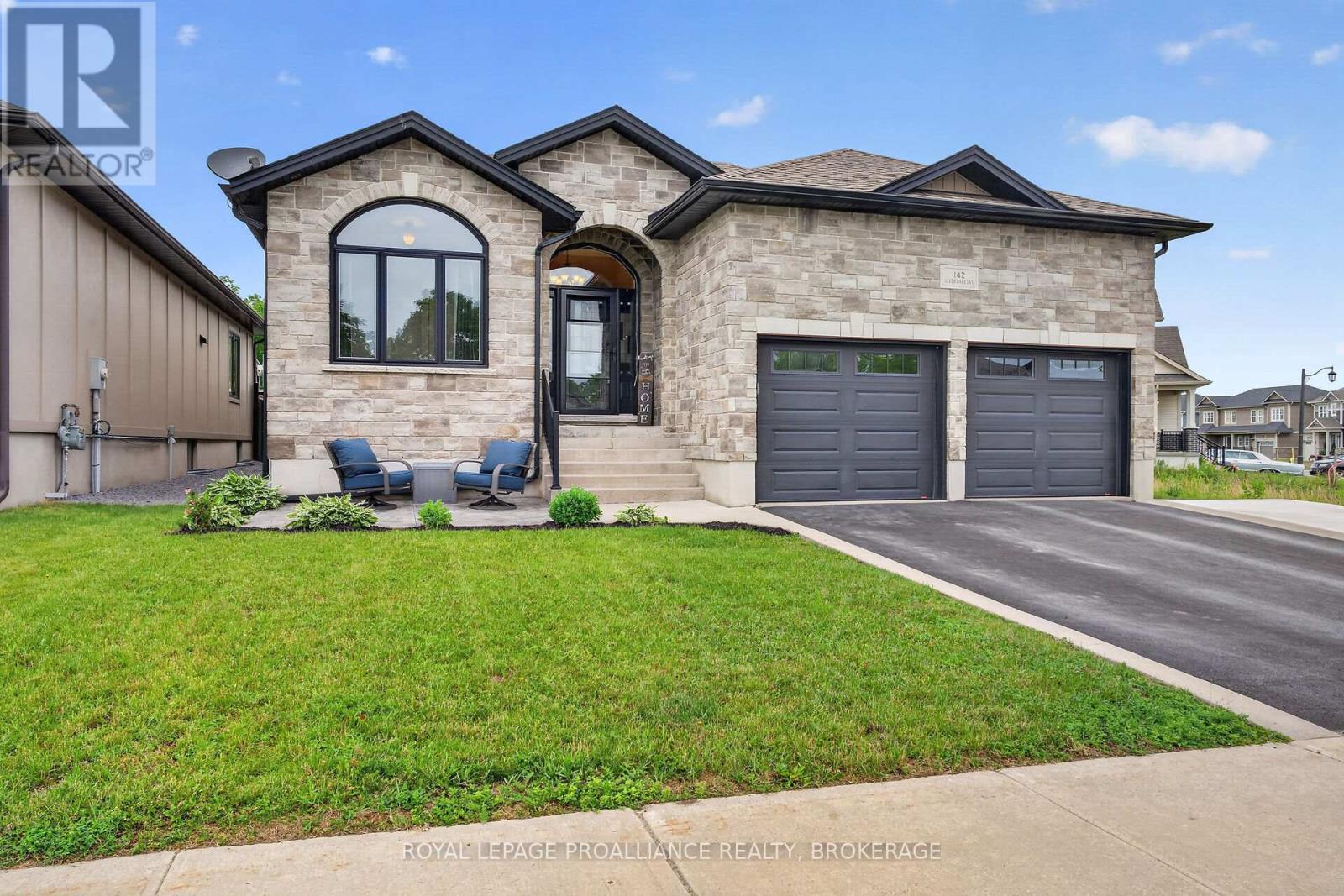 142 GILDERSLEEVE BOULEVARD - 2
