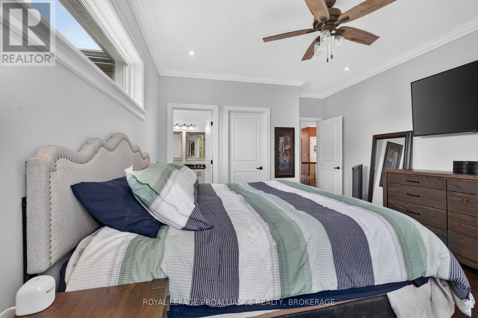 142 GILDERSLEEVE BOULEVARD - 21
