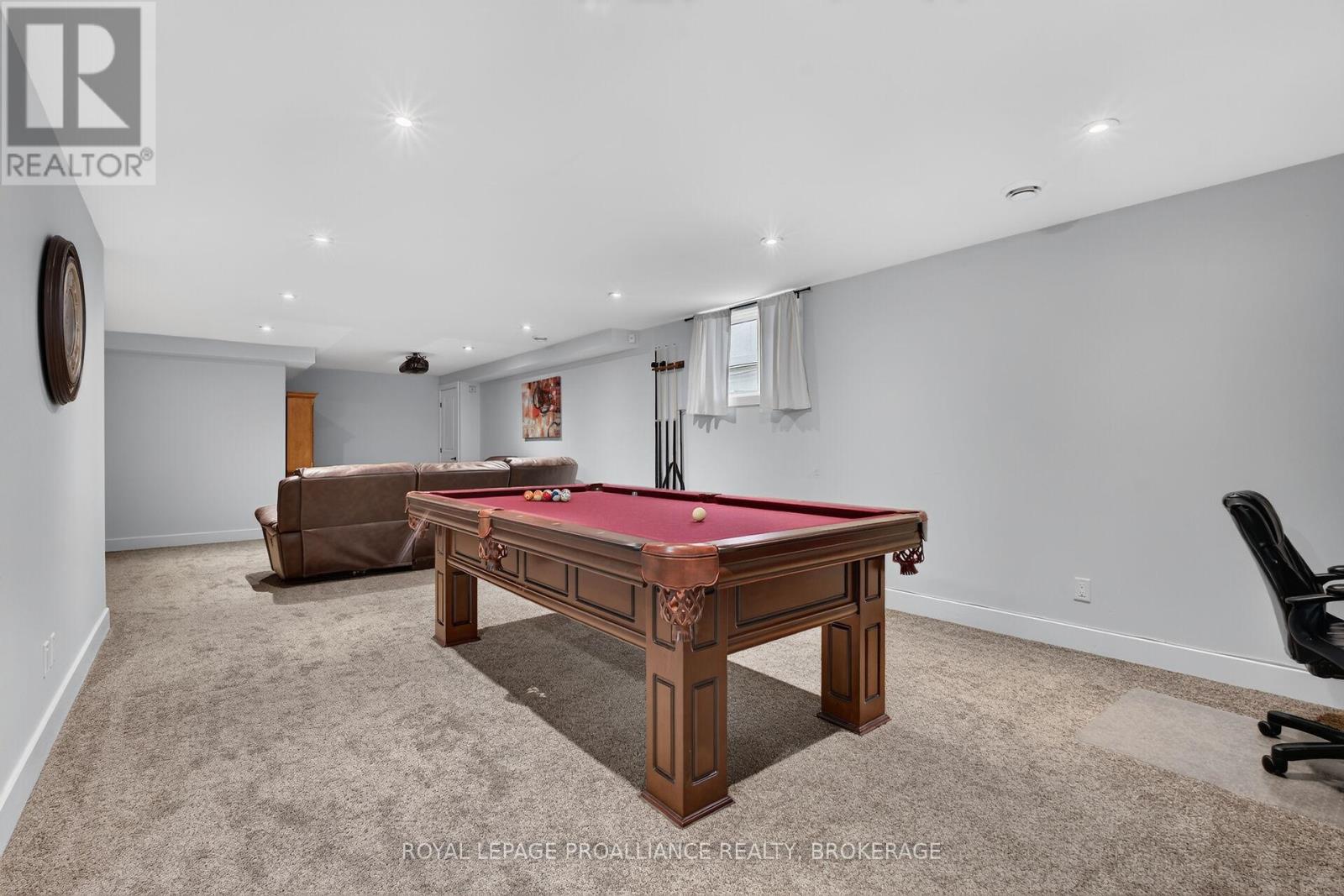 142 GILDERSLEEVE BOULEVARD - 30