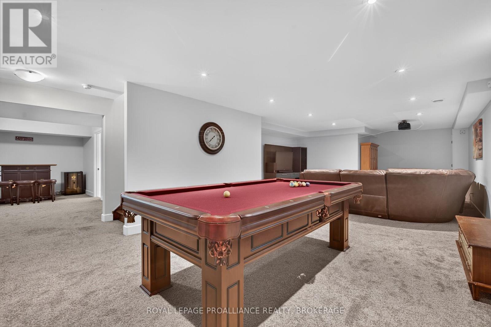 142 GILDERSLEEVE BOULEVARD - 31