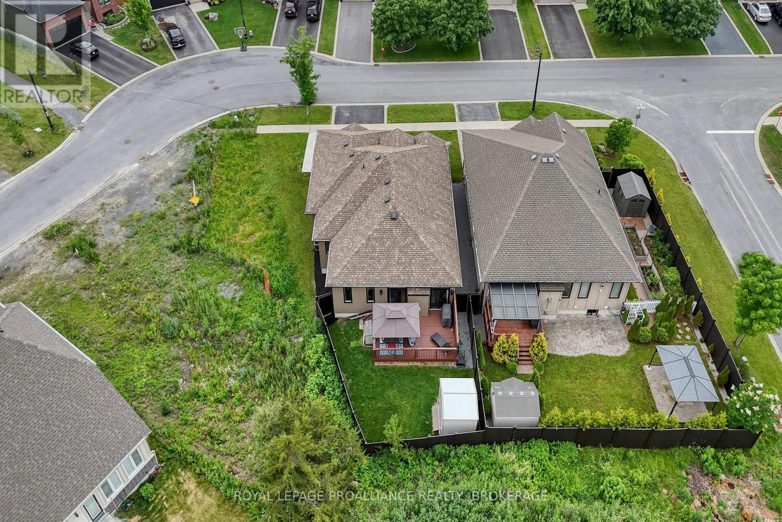 142 GILDERSLEEVE BOULEVARD - 48