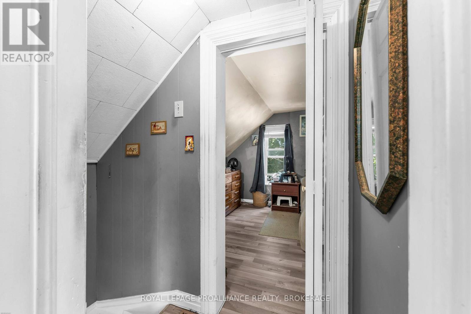 465 GARDEN STREET - 18