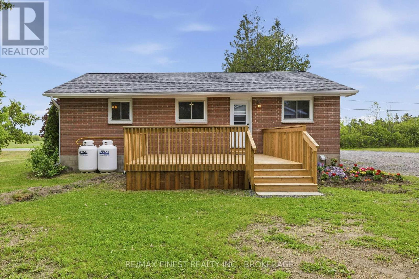 1604 JOYCEVILLE ROAD - 36