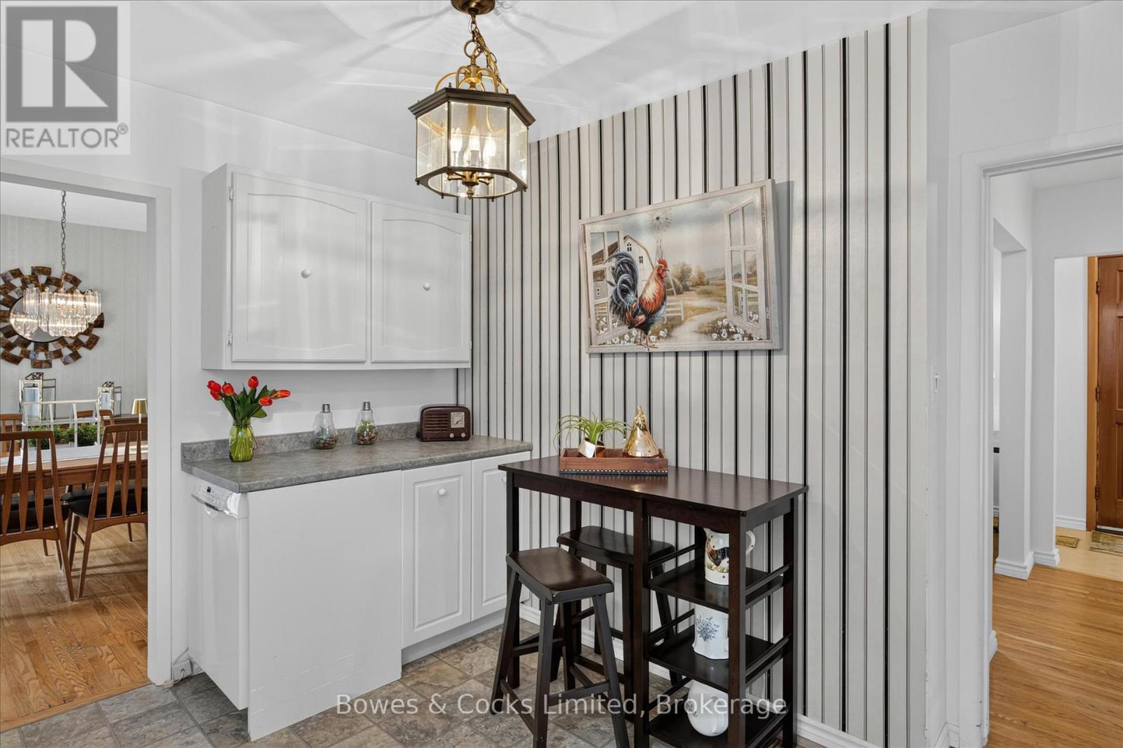 1228 BATHURST STREET - 16