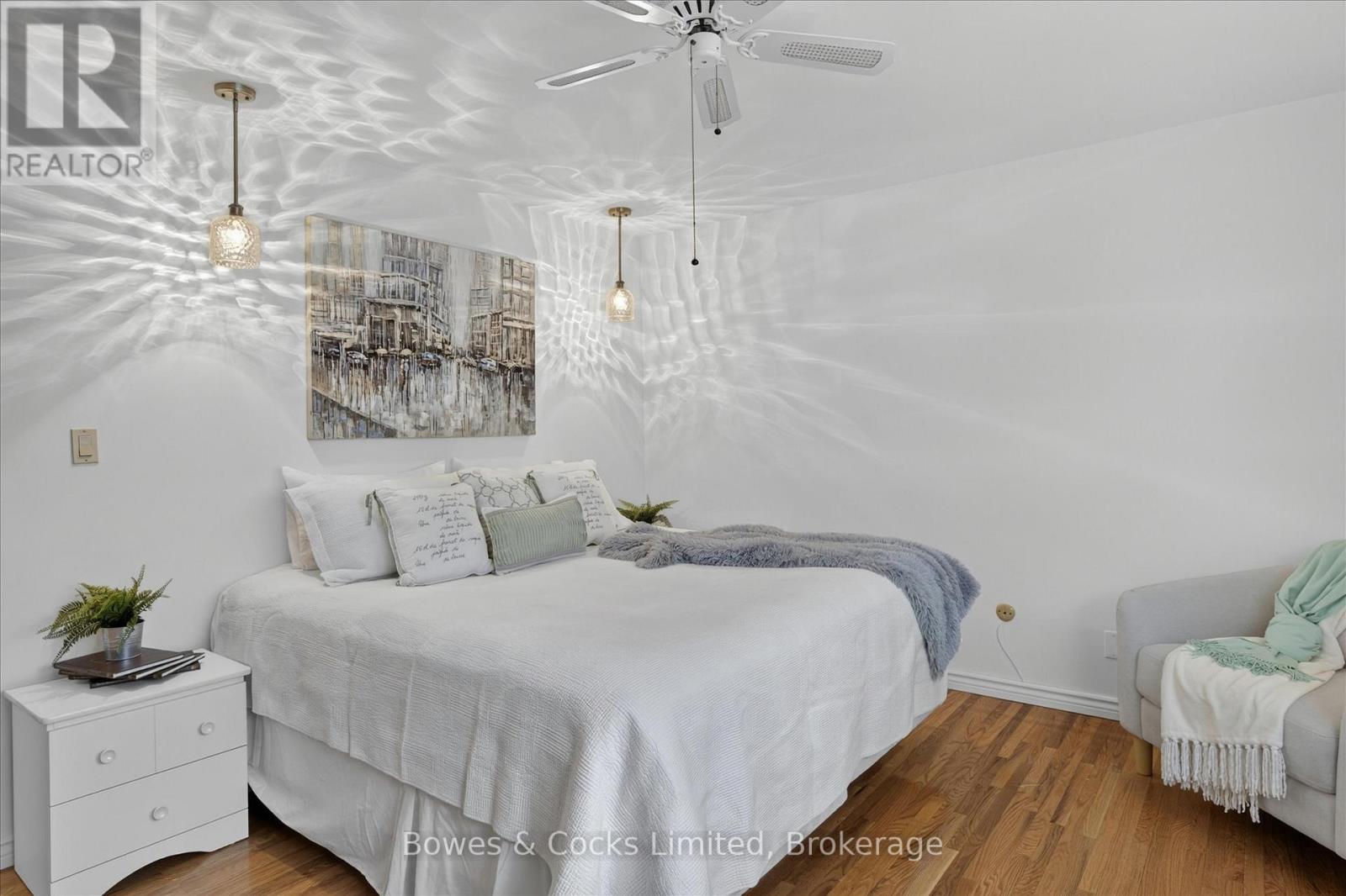 1228 BATHURST STREET - 21