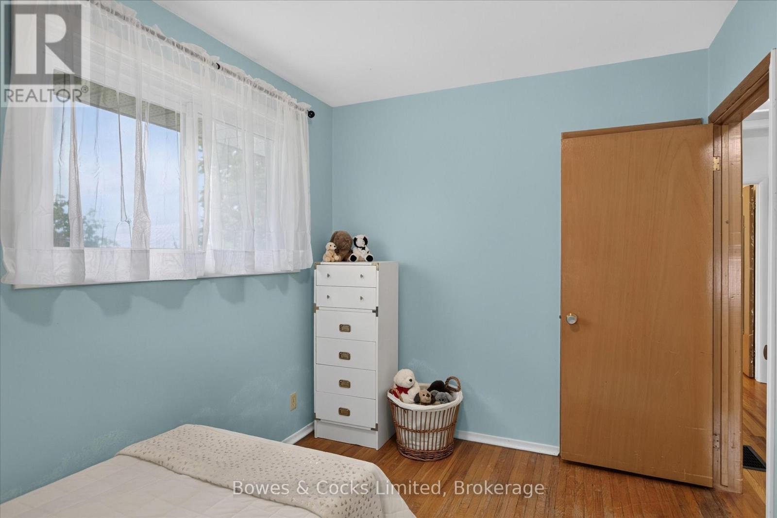 1228 BATHURST STREET - 27