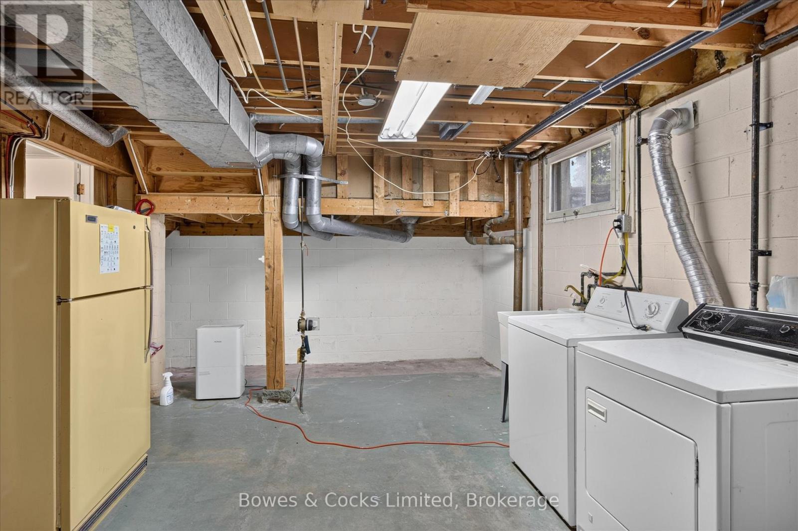1228 BATHURST STREET - 36
