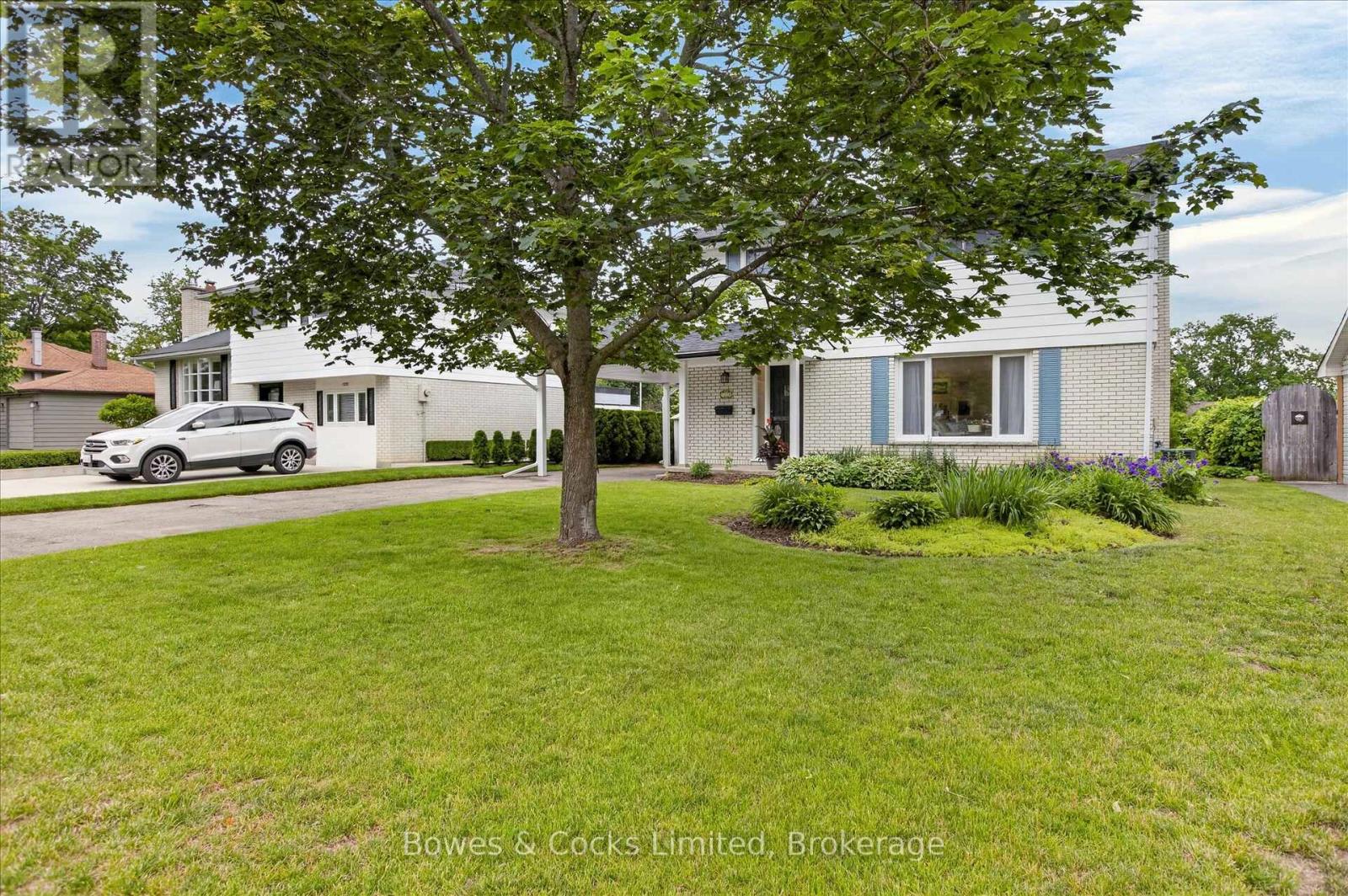 1228 BATHURST STREET - 4