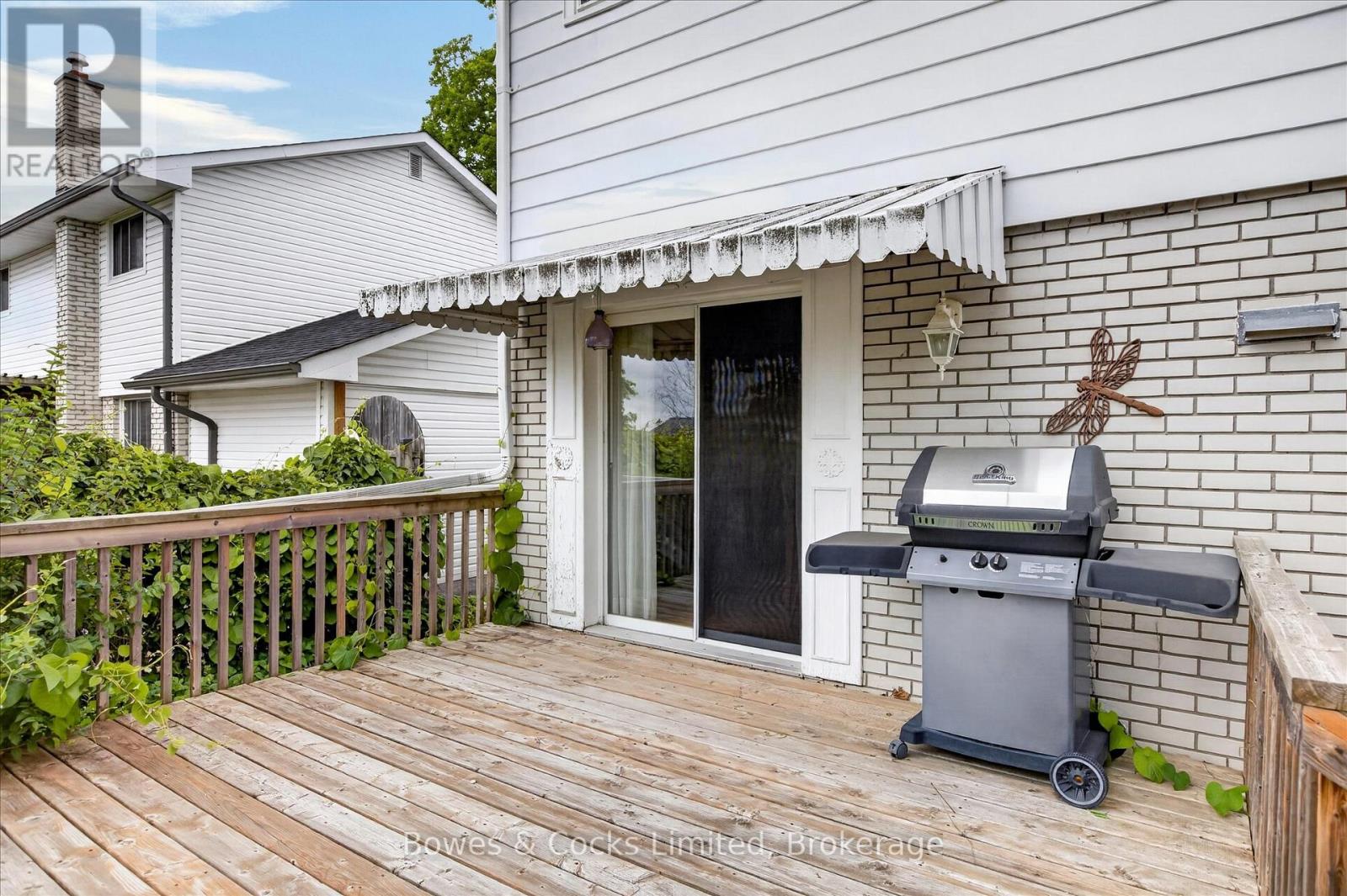 1228 BATHURST STREET - 41