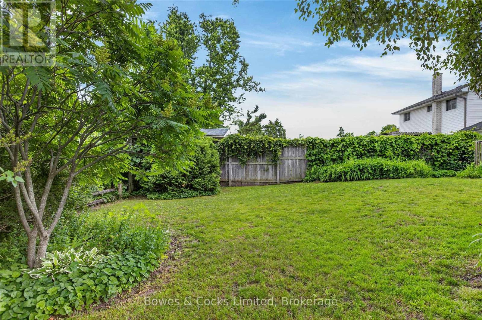 1228 BATHURST STREET - 48