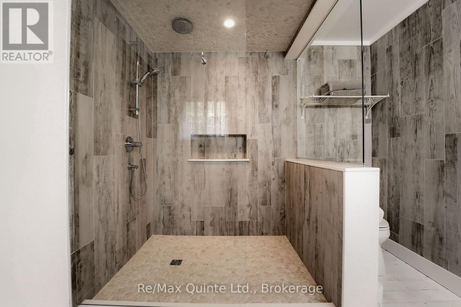 22 BECKWITH STREET - 20