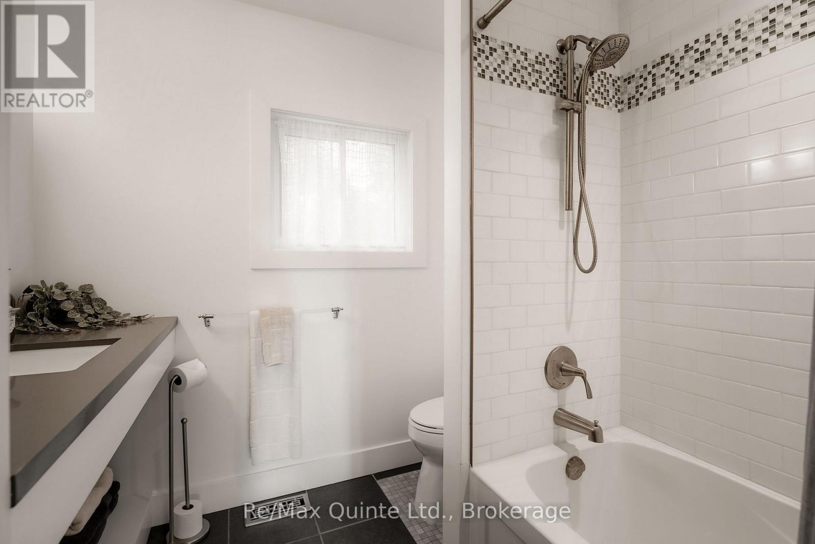 22 BECKWITH STREET - 23