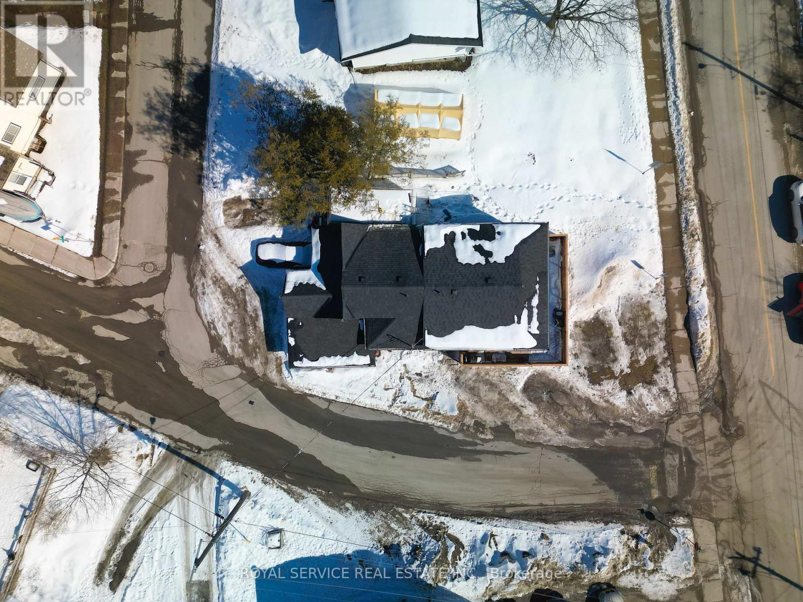 69 MAPLE STREET - 29