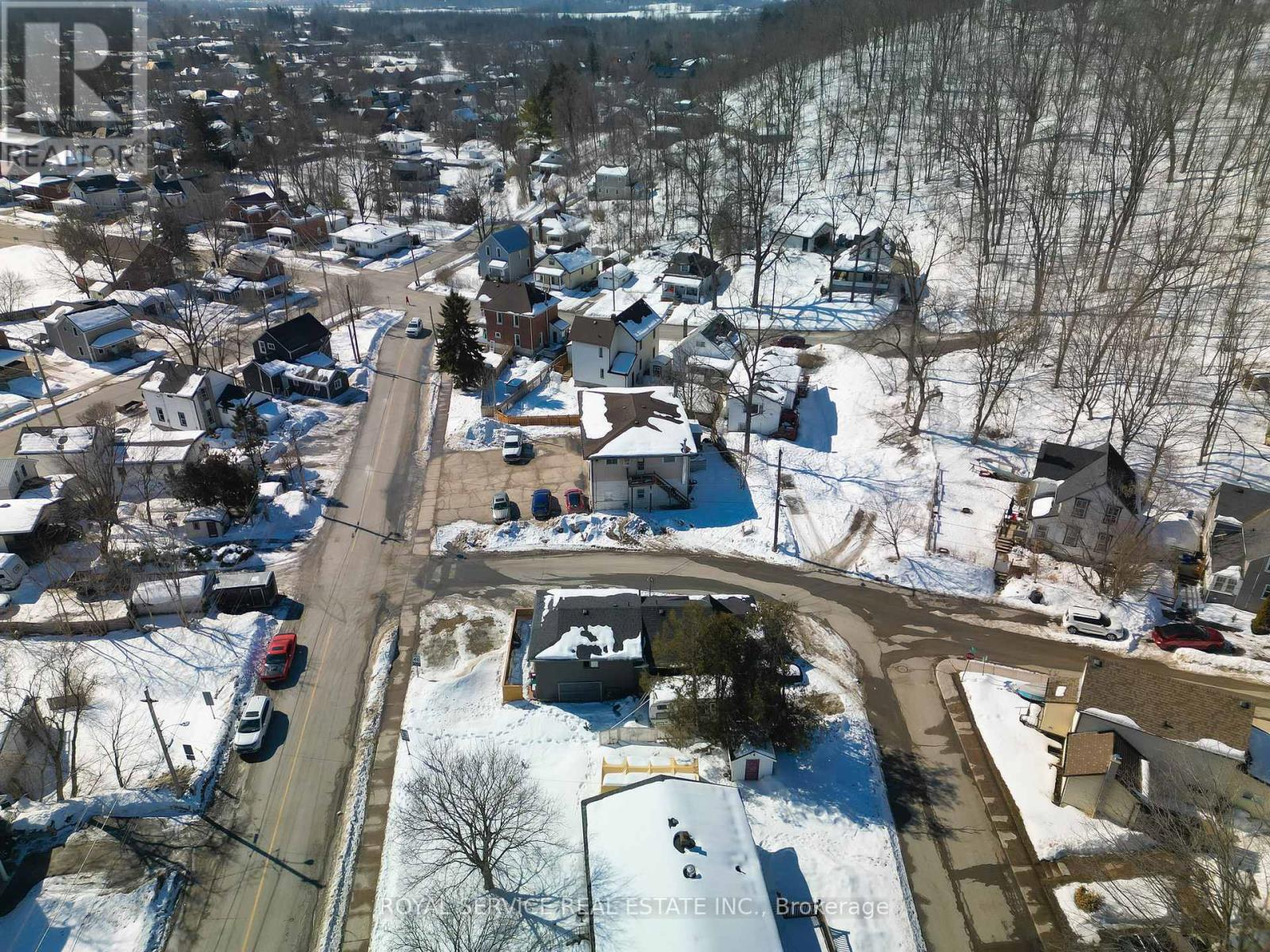 69 MAPLE STREET - 34