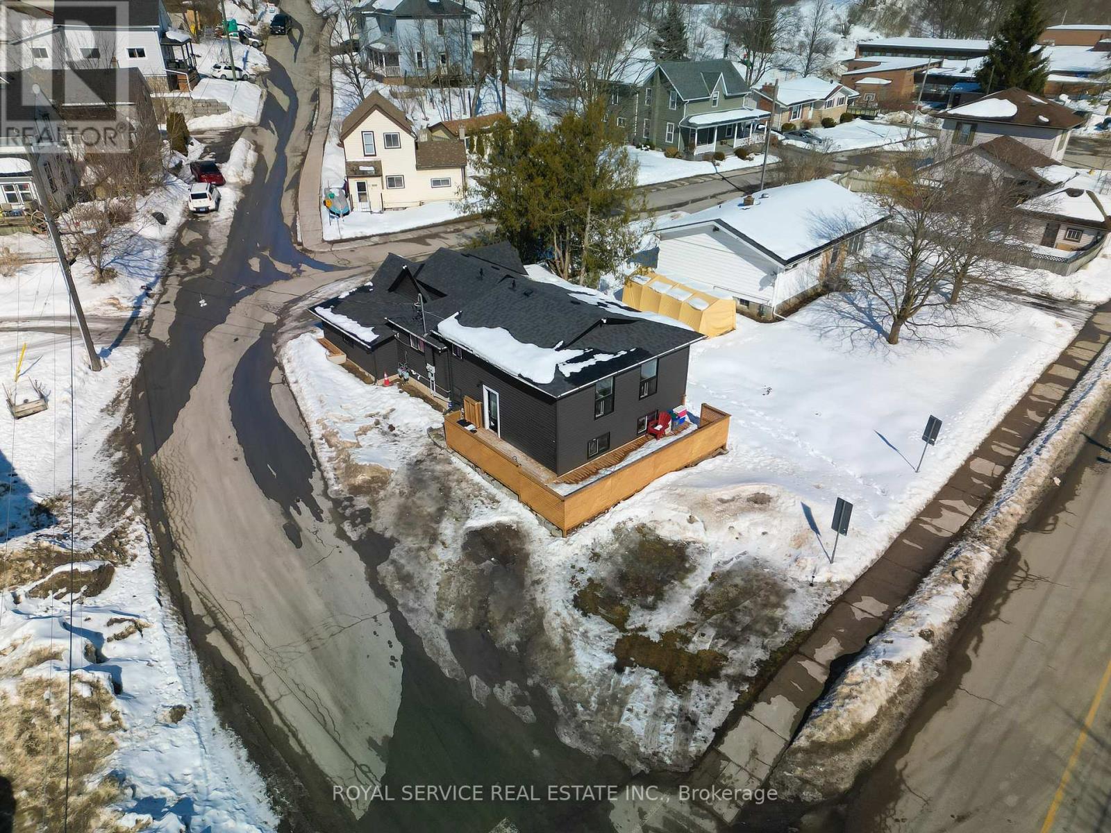 69 MAPLE STREET - 40