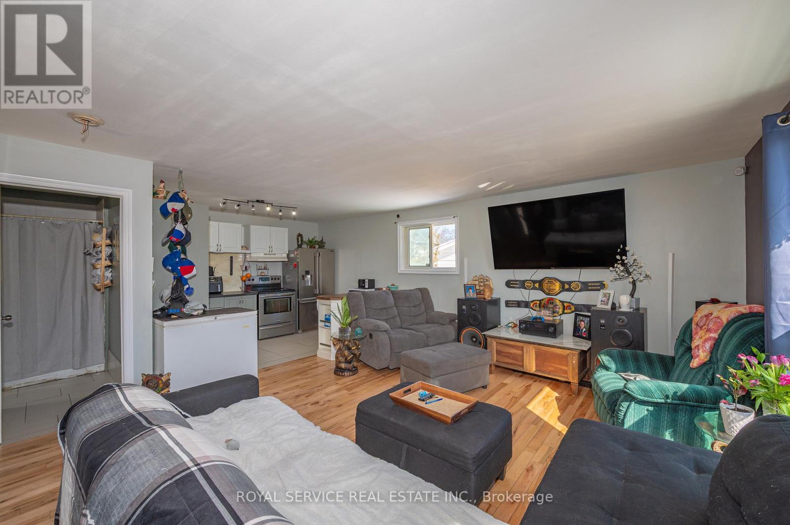69 MAPLE STREET - 7