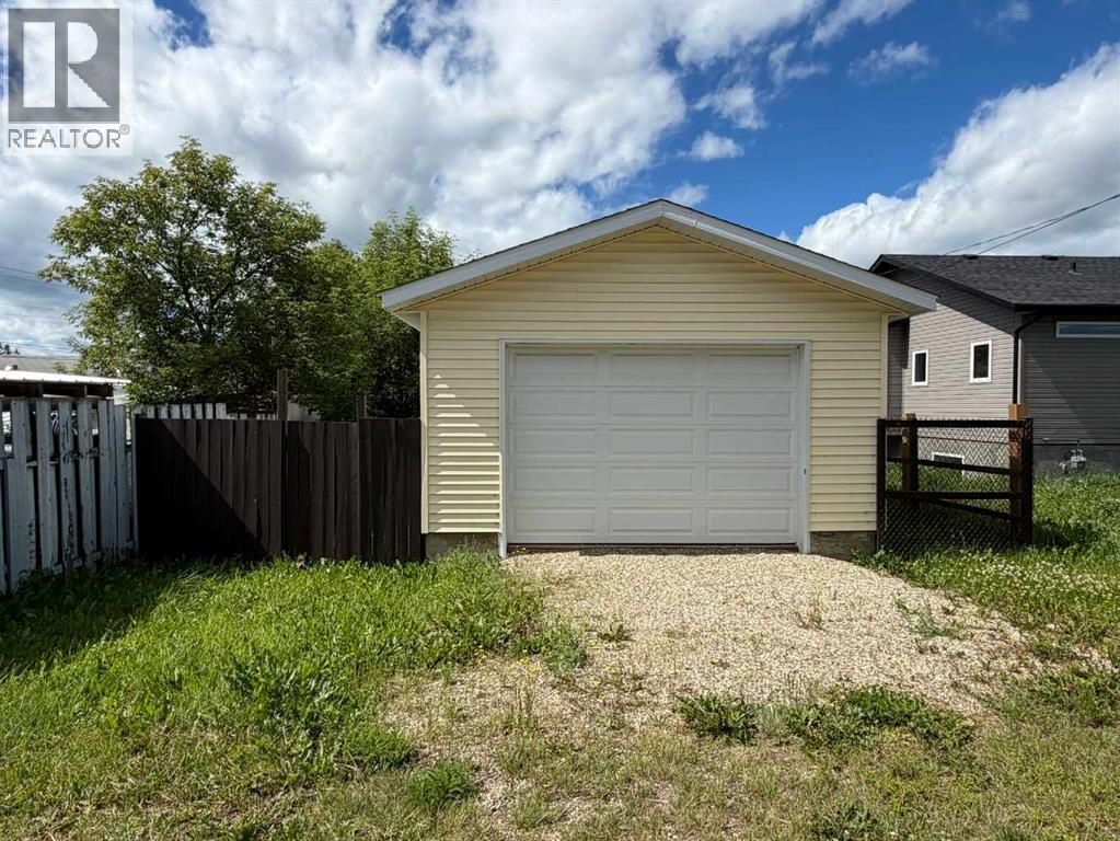 906 3 Avenue - Image 6