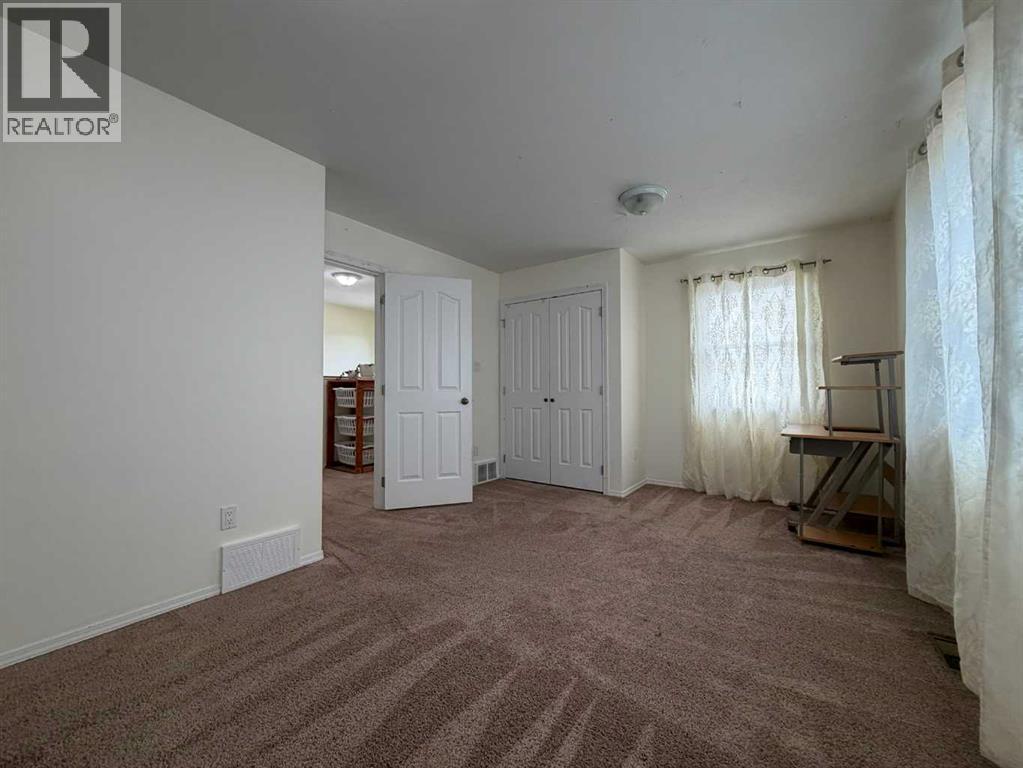 906 3 Avenue - Image 27