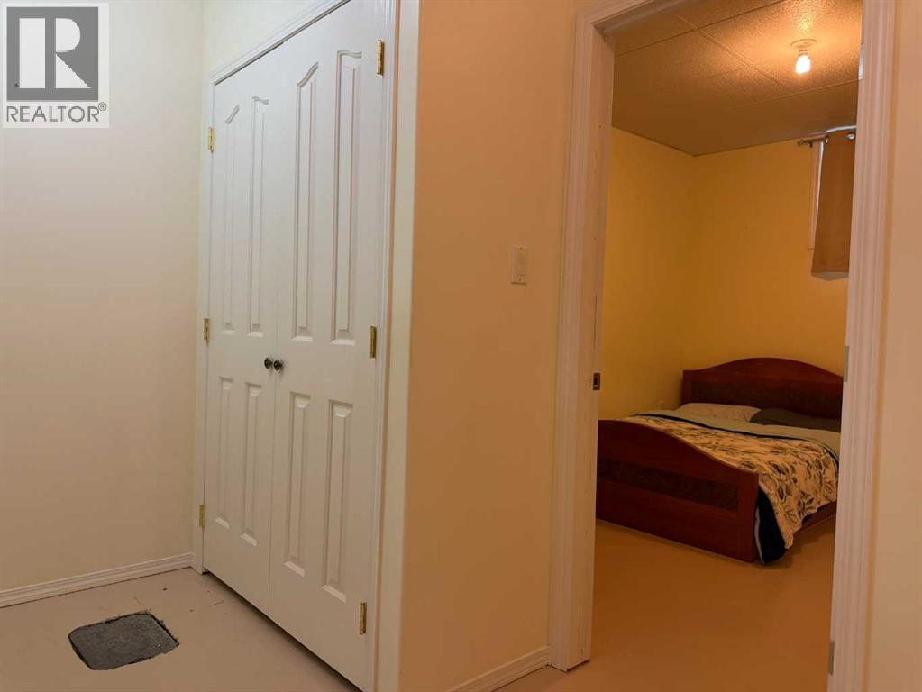 906 3 Avenue - Image 34