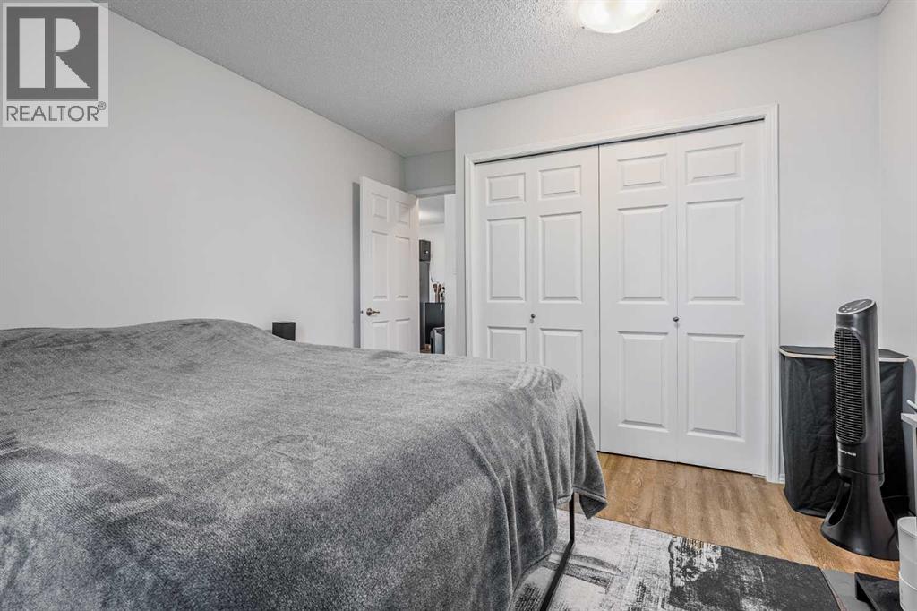 #304 855 Columbia Boulevard W - 7