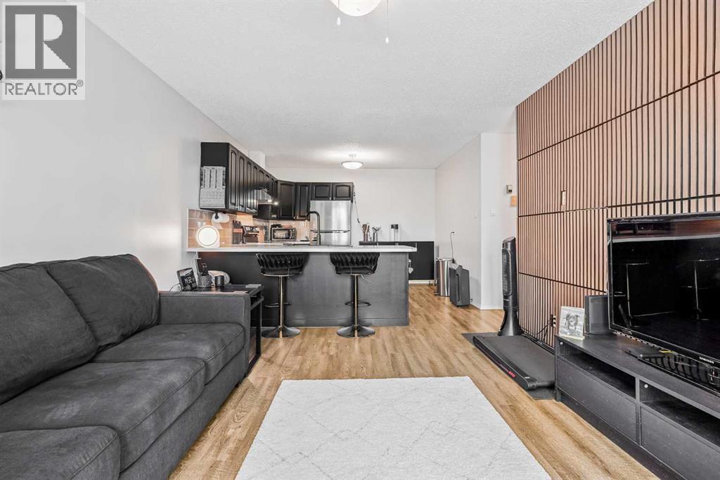 #304 855 Columbia Boulevard W - 9