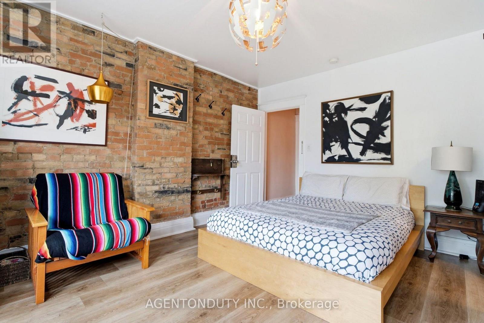 200 ST HELEN'S AVENUE - 31