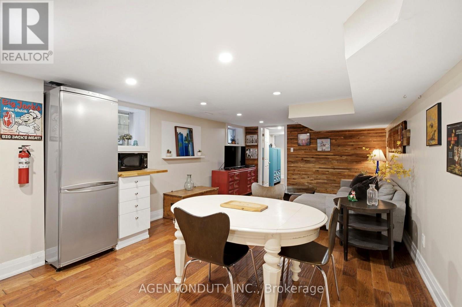 200 ST HELEN'S AVENUE - 35