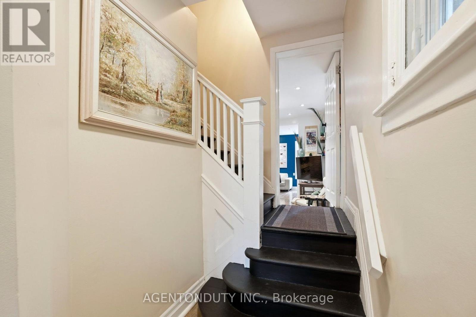 200 ST HELEN'S AVENUE - 8
