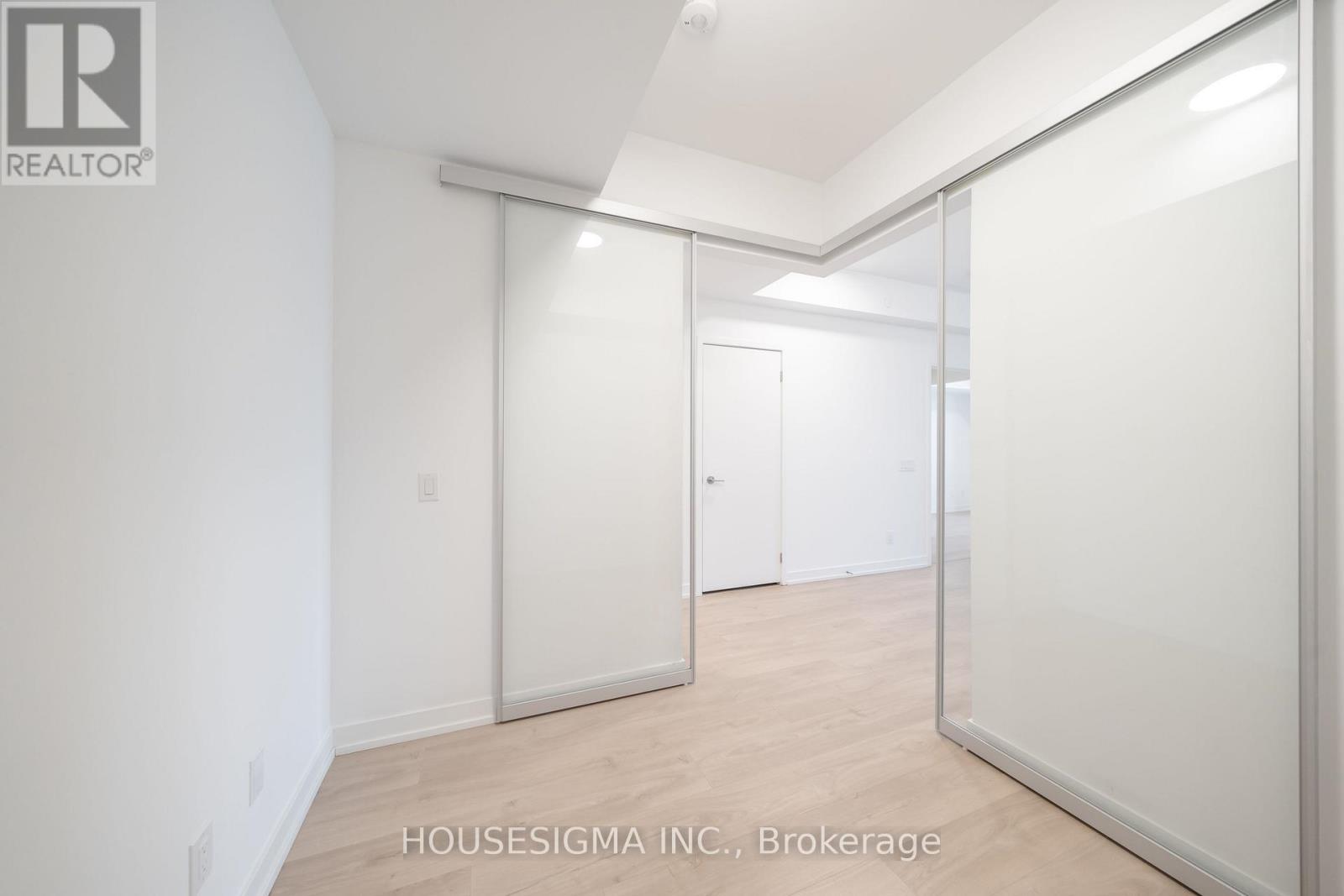 #202 181 SHEPPARD AVENUE E - 10