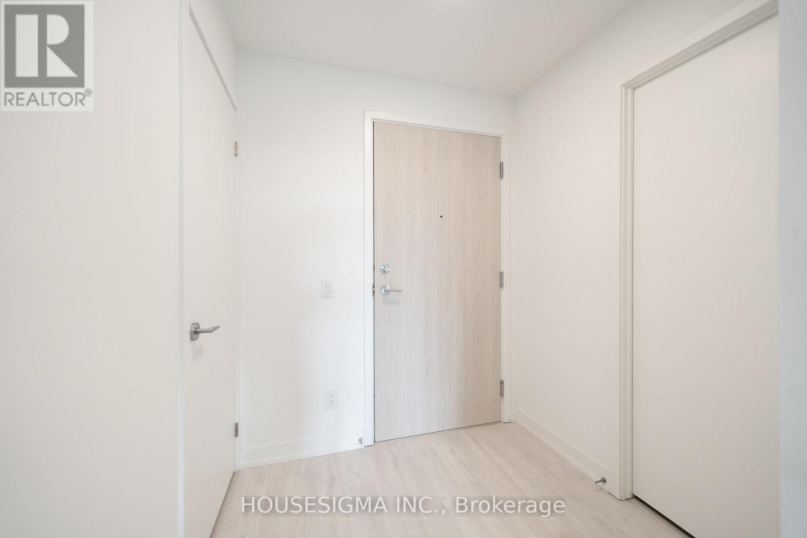 #414 181 SHEPPARD AVENUE E - 21
