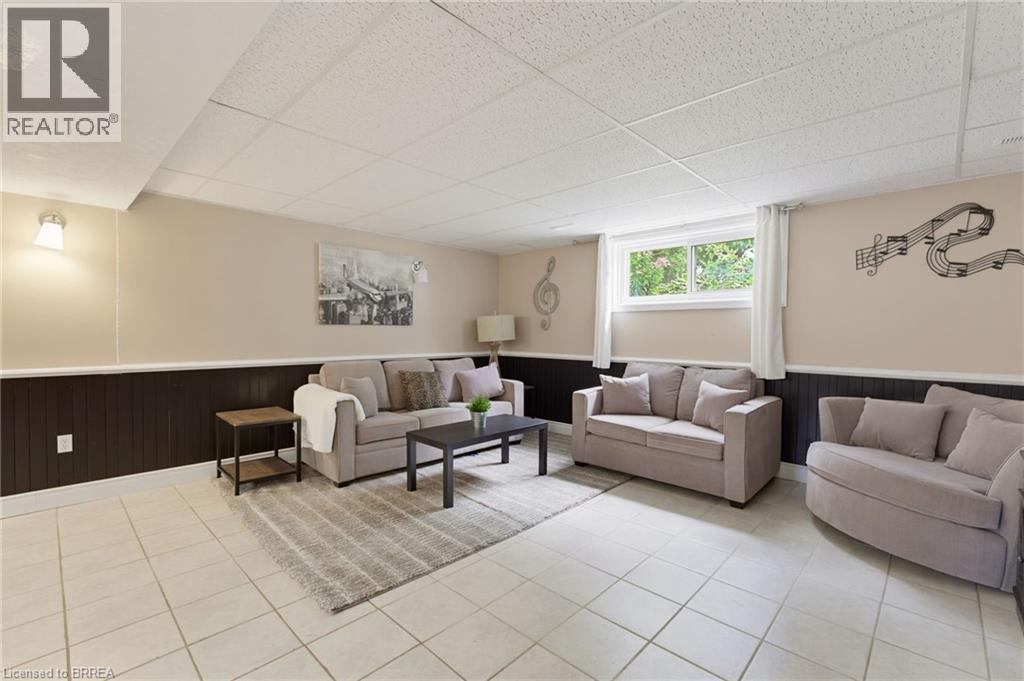 546 GLEN MORRIS Road E - 15