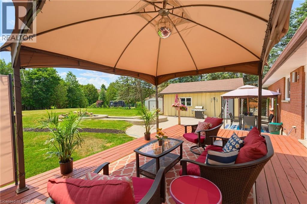 546 GLEN MORRIS Road E - 25