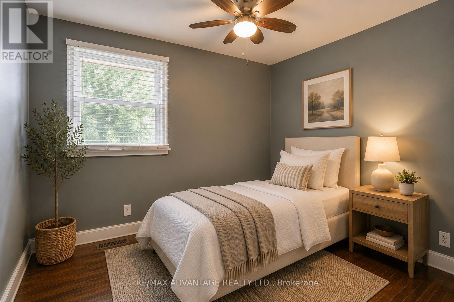 25 LAURENTIAN DRIVE S - 17