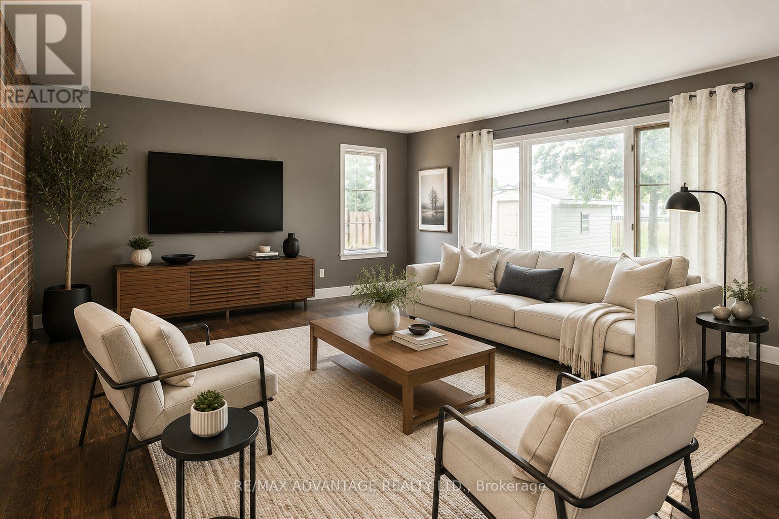 25 LAURENTIAN DRIVE S - 8