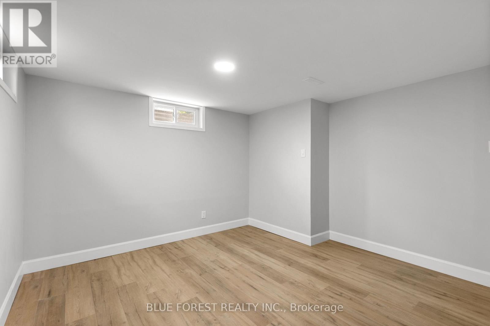 15 SOUTHLAND DRIVE - 26