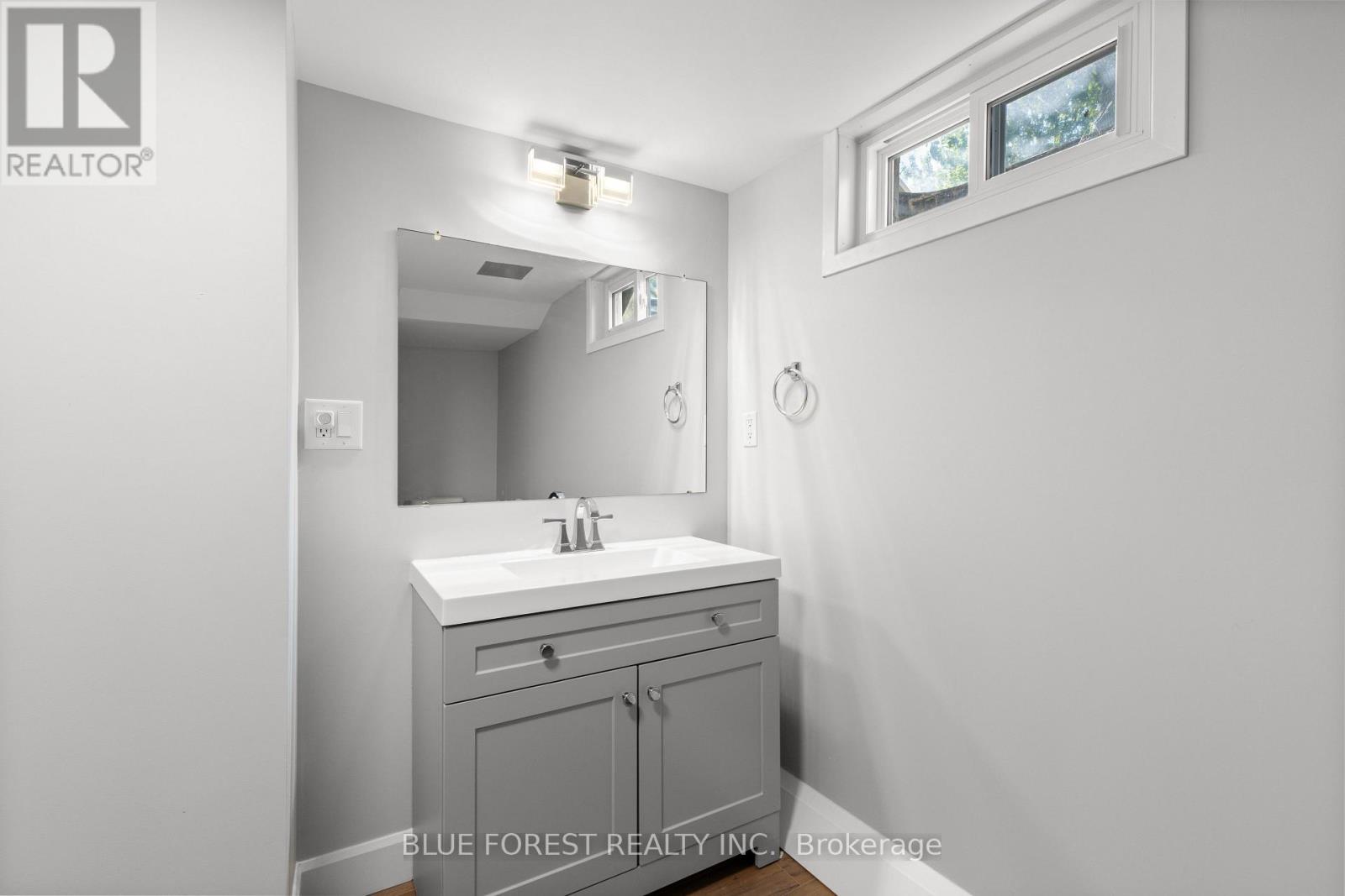 15 SOUTHLAND DRIVE - 28