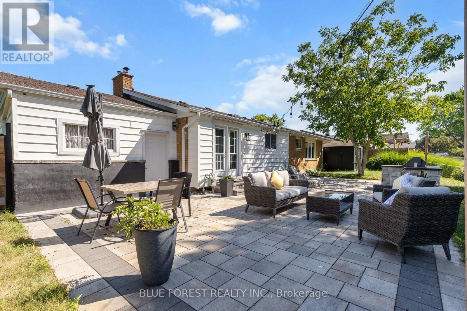 15 SOUTHLAND DRIVE - 36