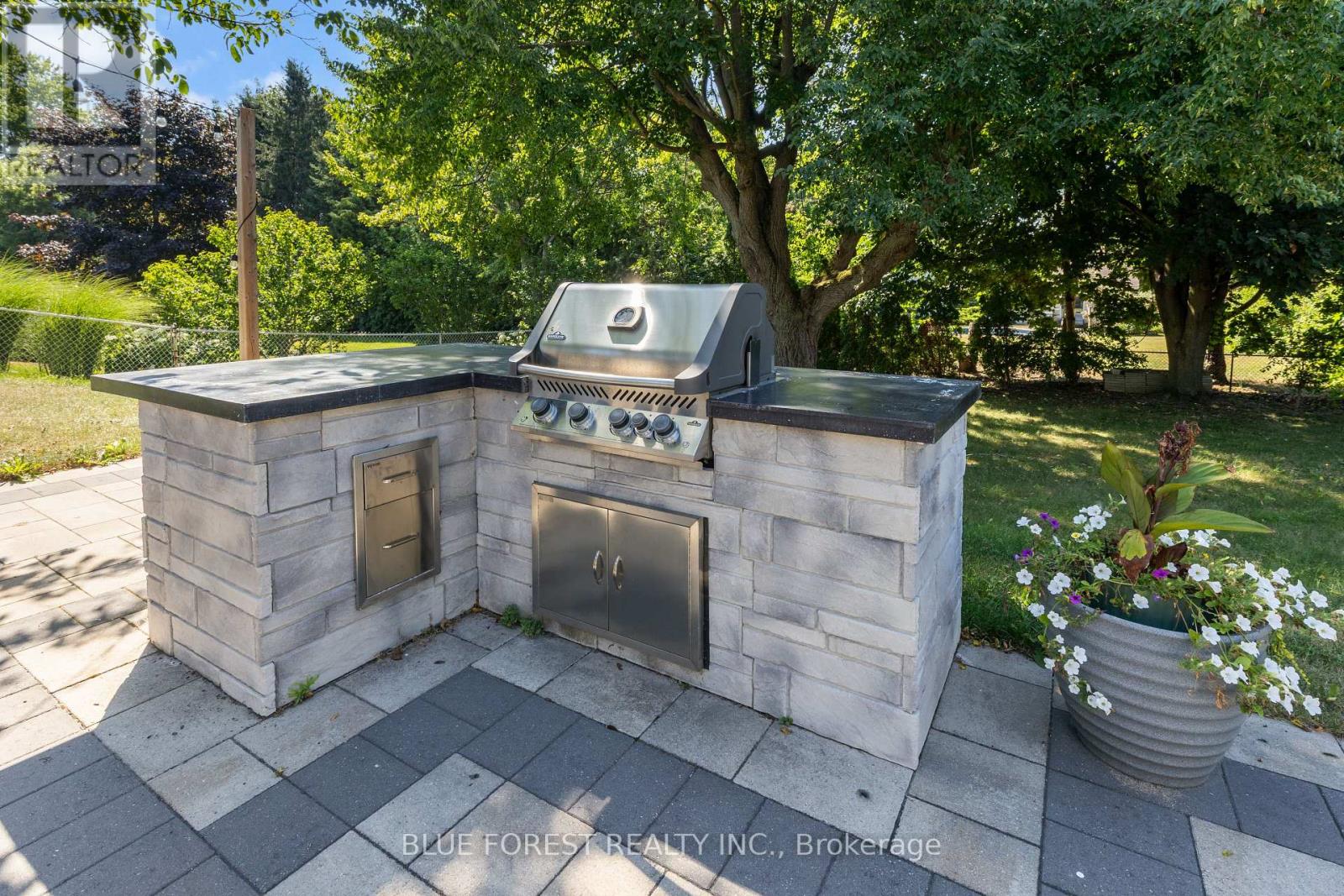15 SOUTHLAND DRIVE - 38
